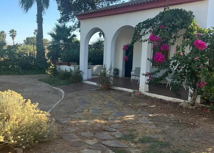 Chalet Con Piscina En Carmona